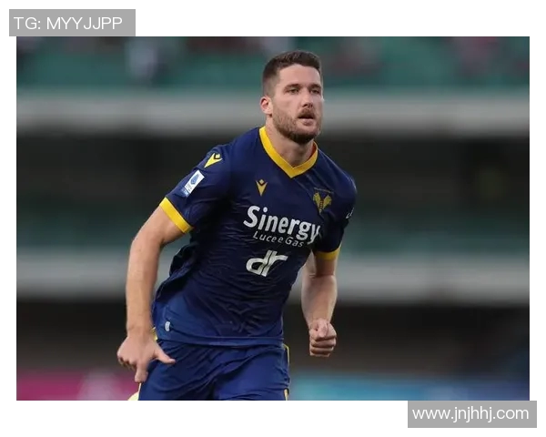 足球明星魅力四射瞬间盘点展现他们的风采与自信